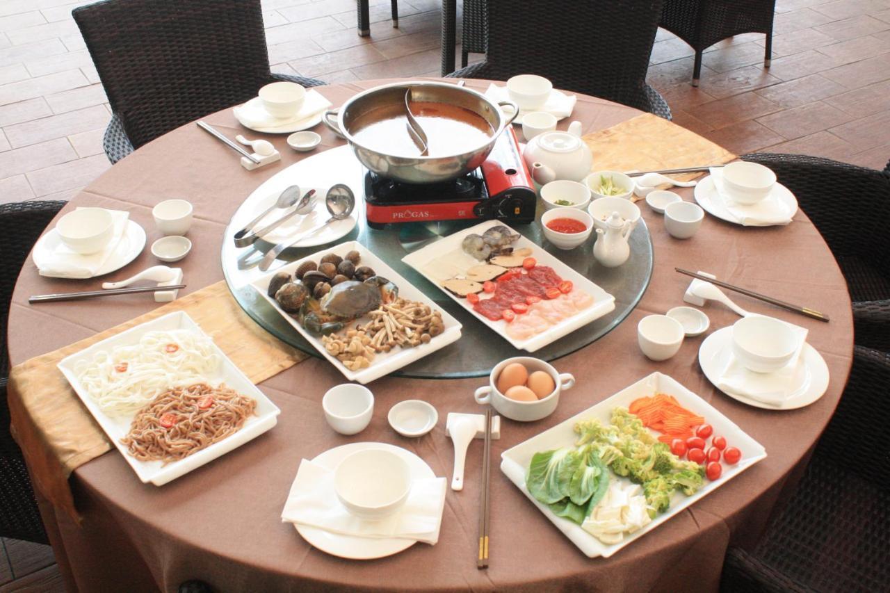 에르메스 팰리스 바이 벤쿨렌 호텔 반다 아세흐 외부 사진